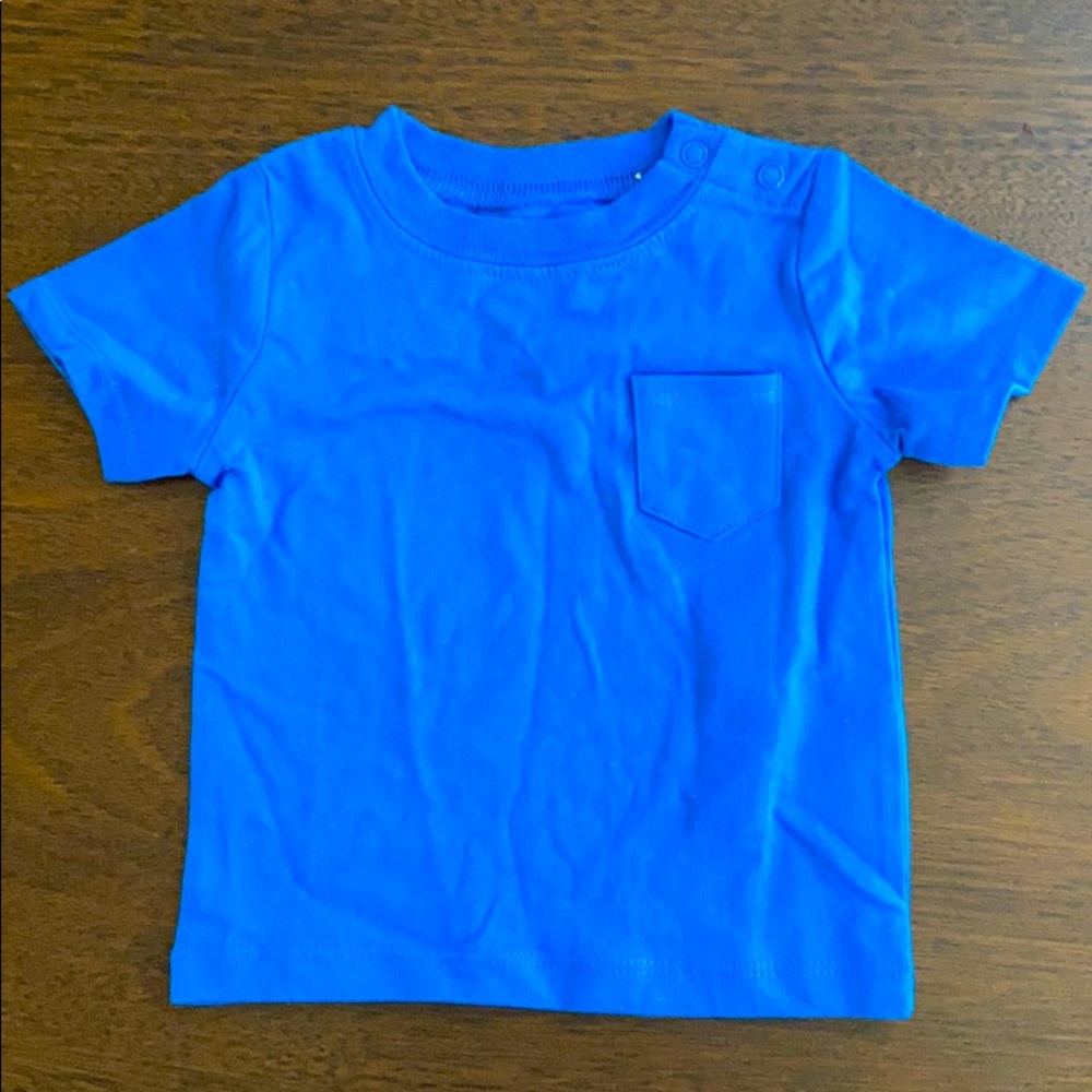 Simple pocket blue t.shirt